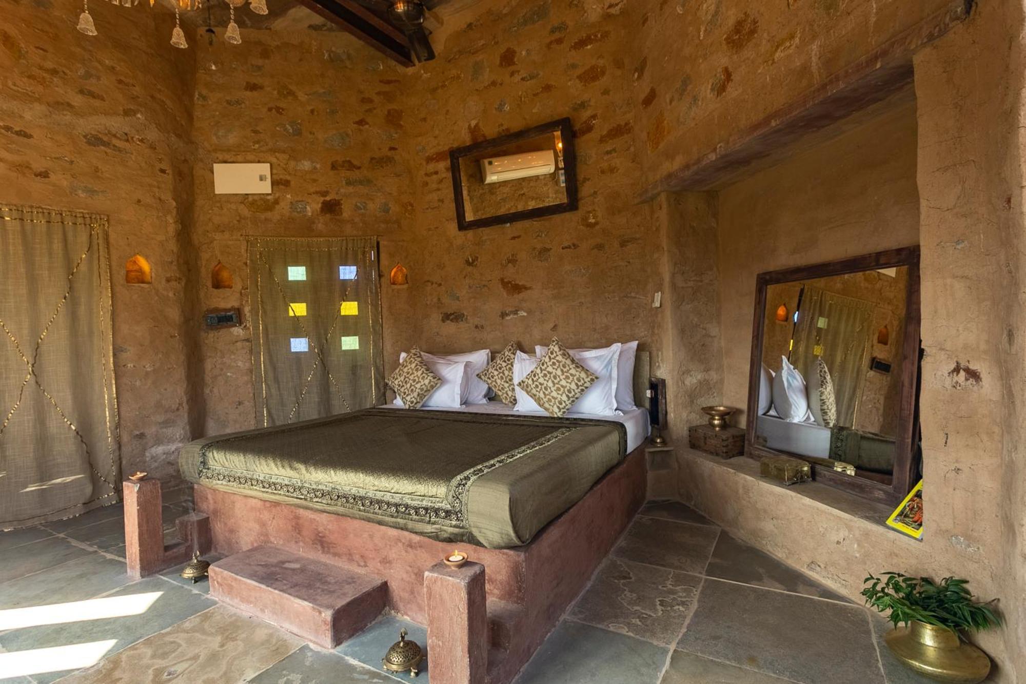 Manmatha A Luxury Retreat Bed & Breakfast Удайпур Екстериор снимка