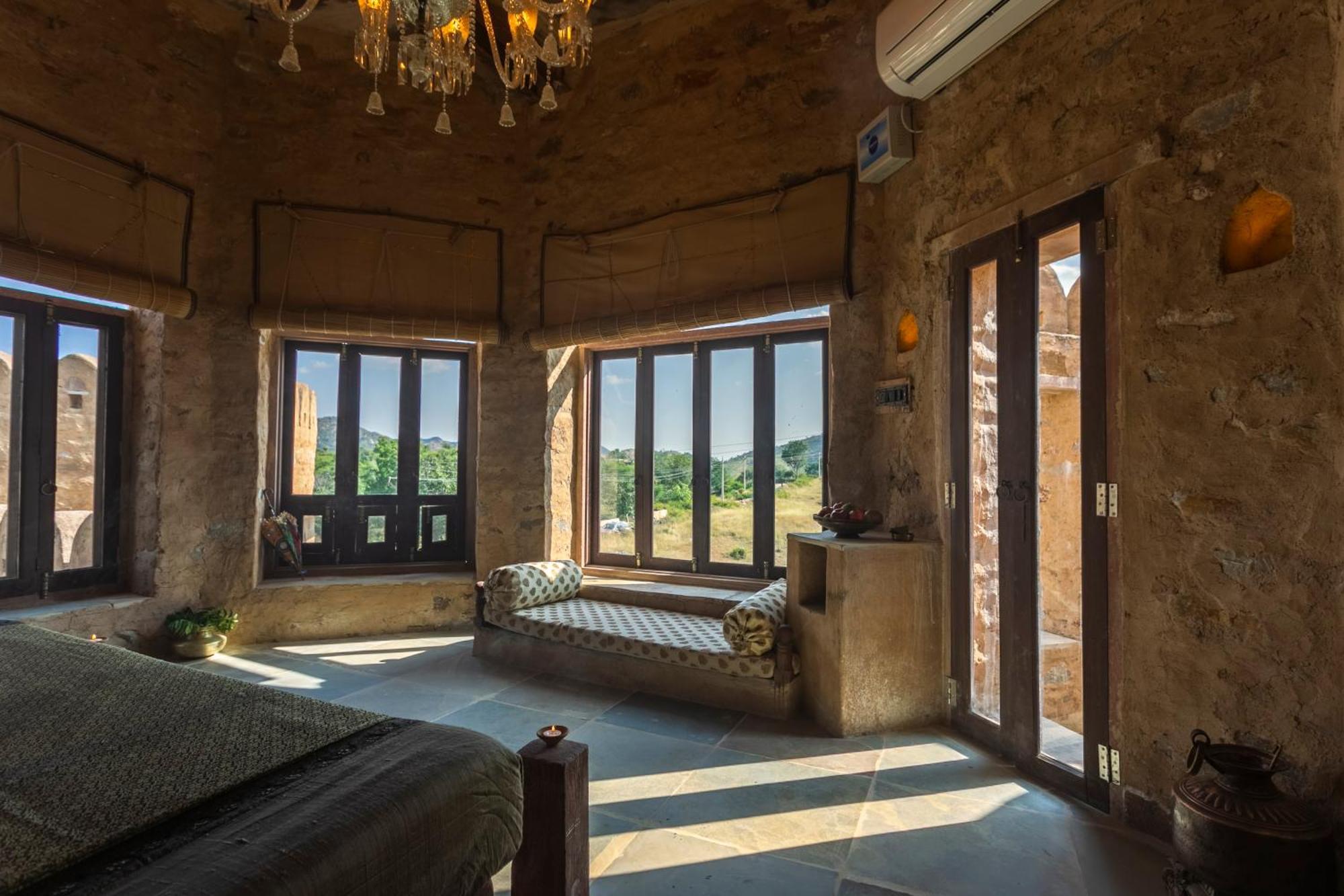 Manmatha A Luxury Retreat Bed & Breakfast Удайпур Екстериор снимка