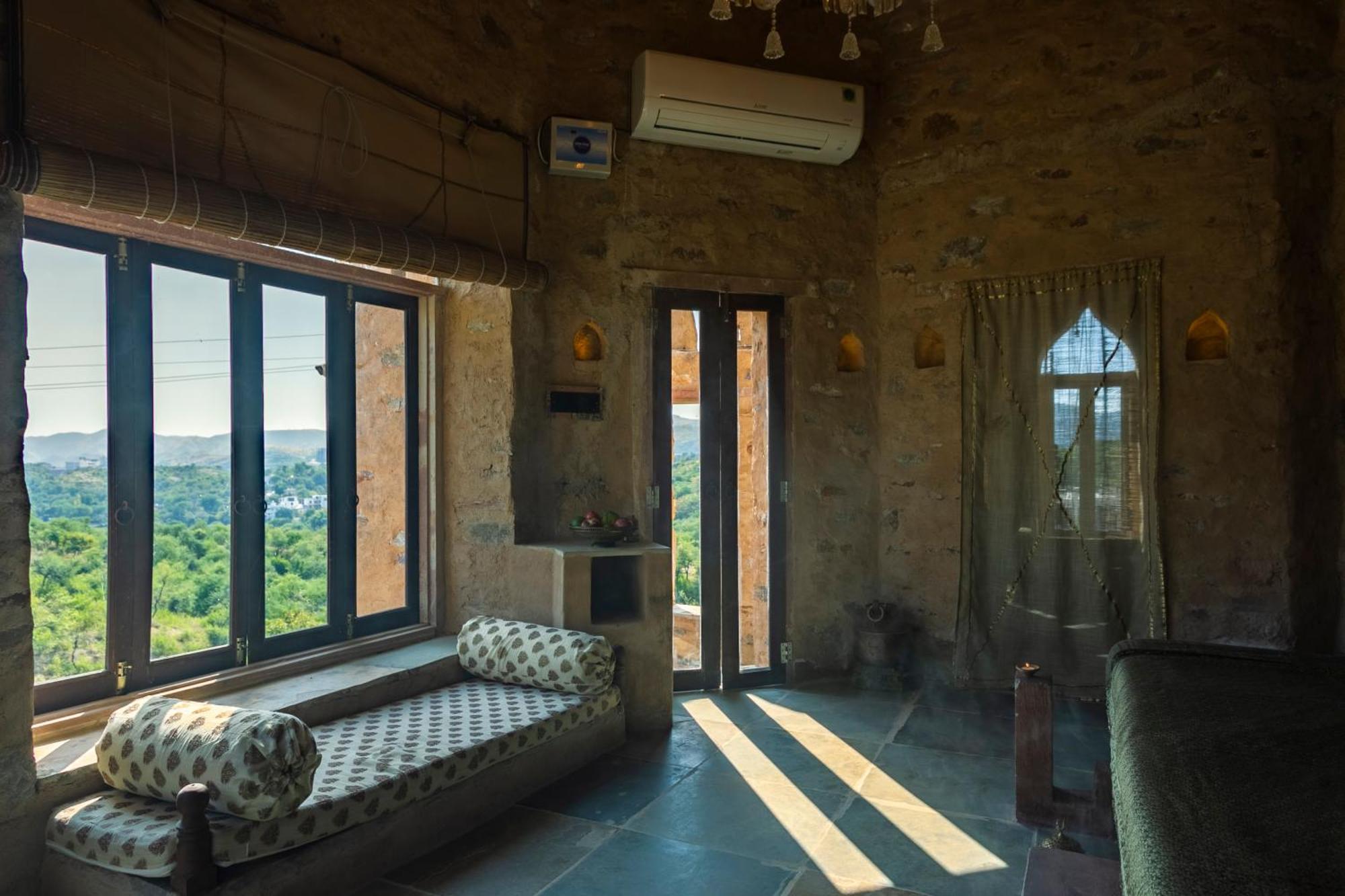 Manmatha A Luxury Retreat Bed & Breakfast Удайпур Екстериор снимка