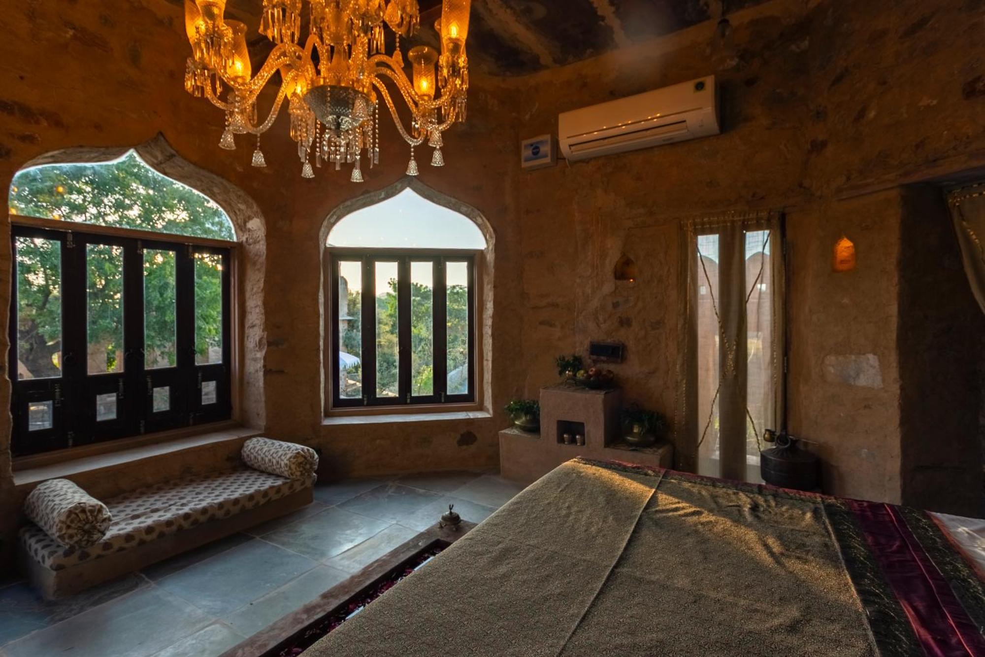 Manmatha A Luxury Retreat Bed & Breakfast Удайпур Екстериор снимка